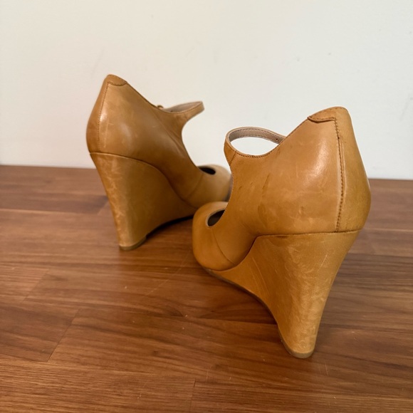 Pour La Victoire Mary Jane Wedge Heel Pumps in Soft Camel Leather, size 8 - Picture 6 of 14